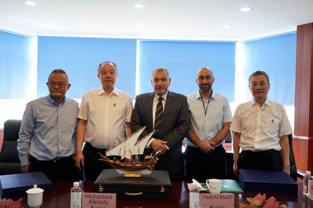 科威特SAK建筑贸易和承包公司总经理一行来访华西交流座谈